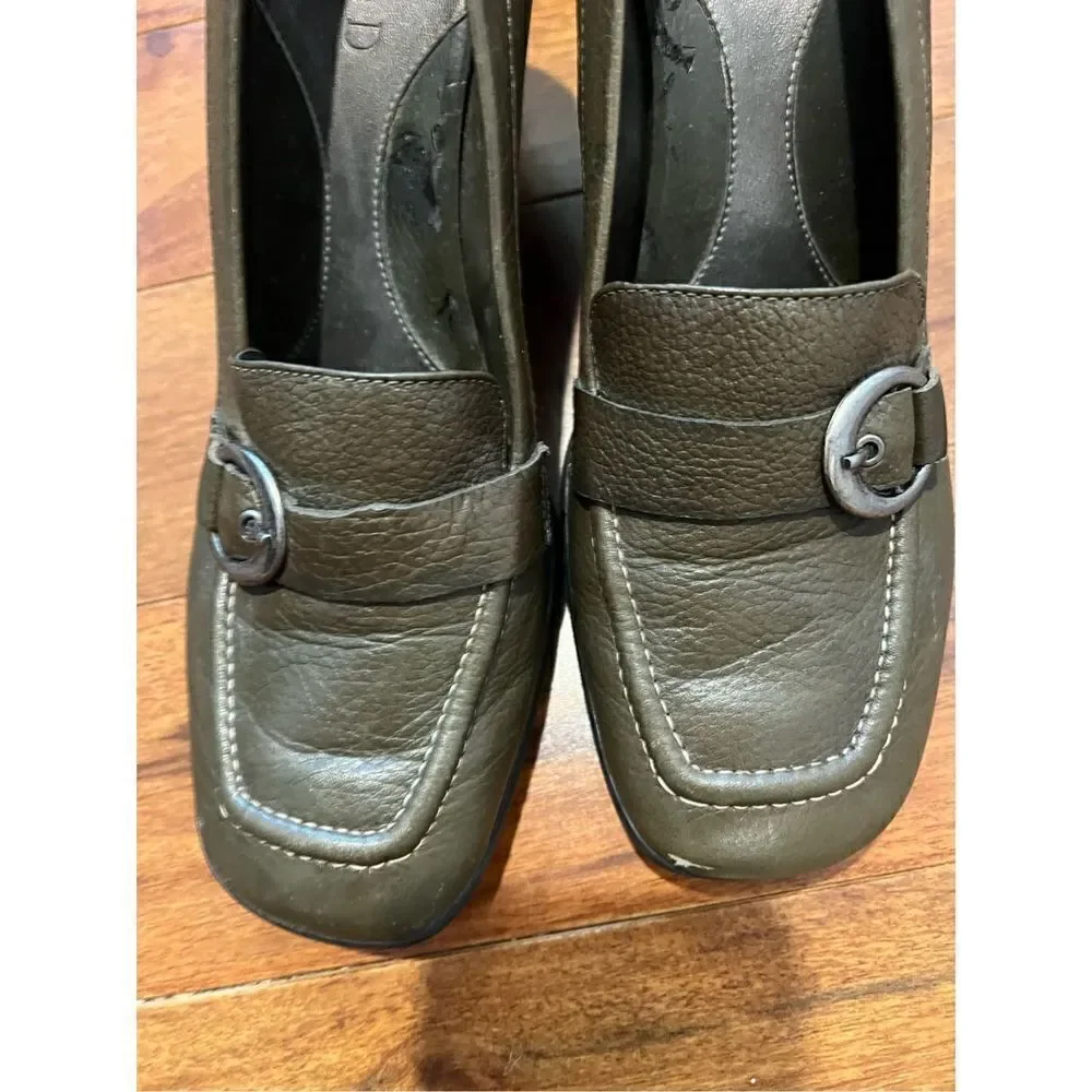 New Michelle D Green platform loafers size 9 leather upper